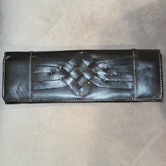 Rolfs black and cream clutch - Picture 2 of 7